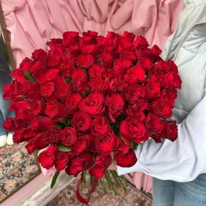 Букет из красных роз "Яркие эмоции"